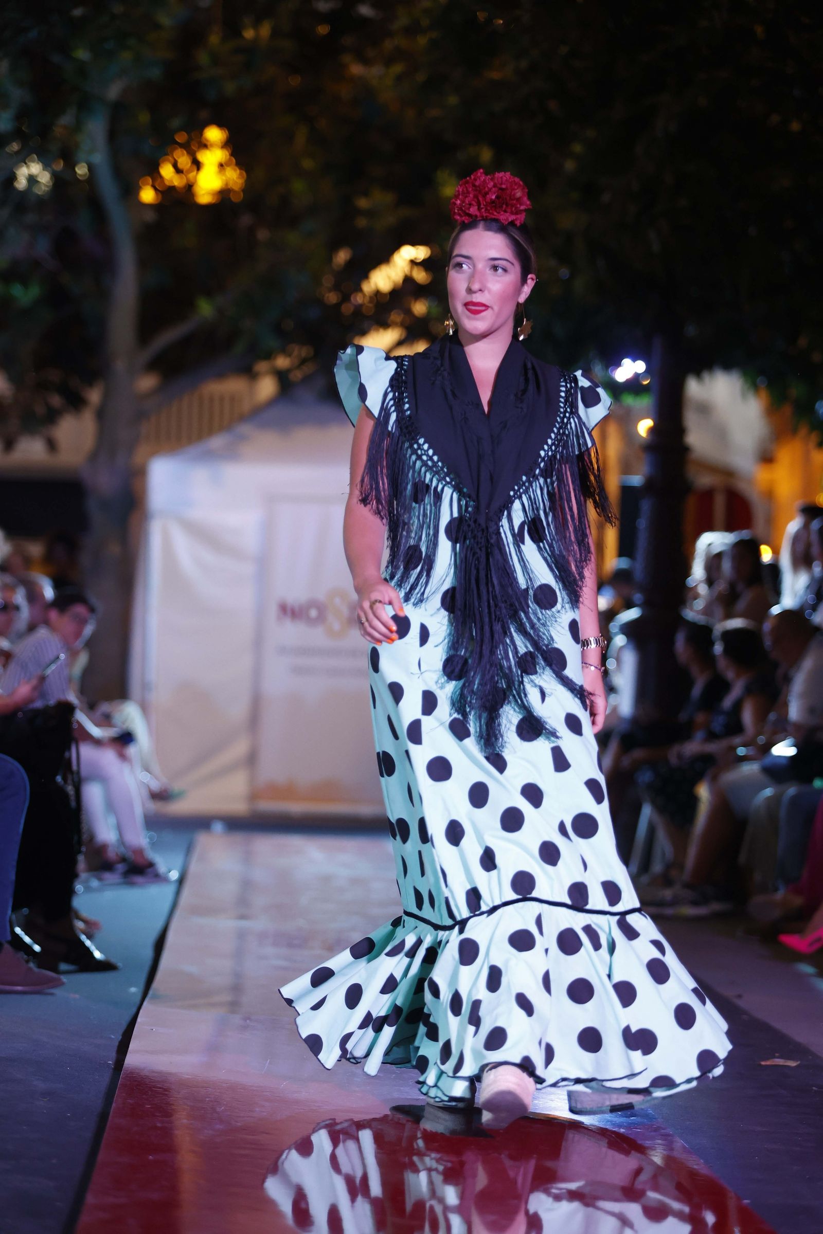 Las imágenes del Desfile de Jóvenes Diseñadores en la Plaza de la Magdalena