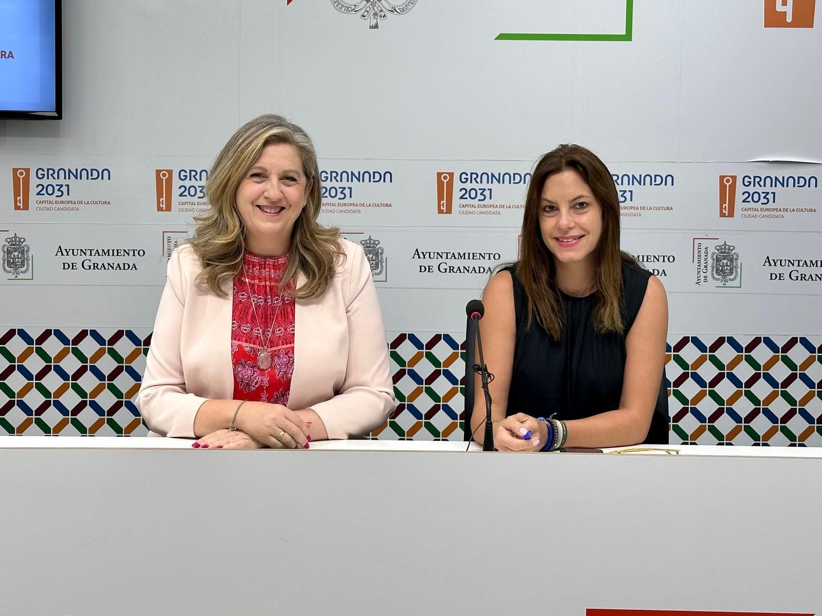 Beatriz Sánchez y Mónica Rodríguez este miércoles en el balance sobre el inicio del curso político en Granada.