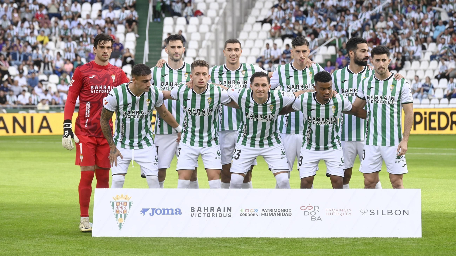 El once inicial del Córdoba CF en el partido ante el Ceuta en El Arcángel.