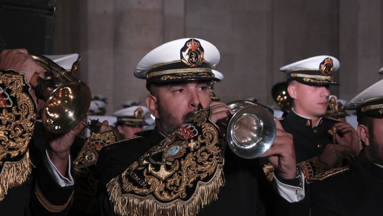 Presentación de Esencia Cofrade, en el Claustro de la Catedral de Almería