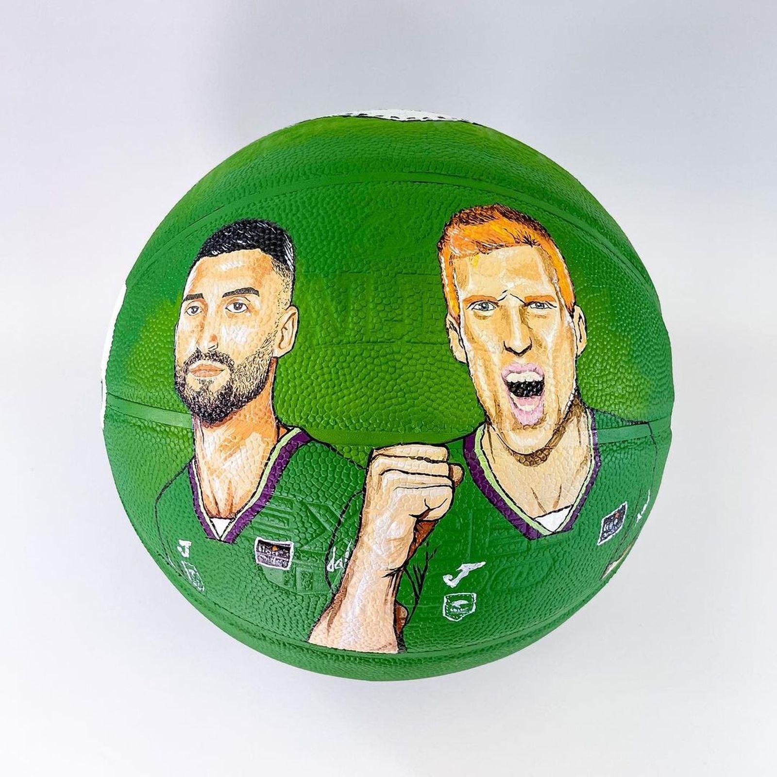 Un balón espectacular: las caras de Alberto, Jaime, Barreiro y Brizuela con el Carpena