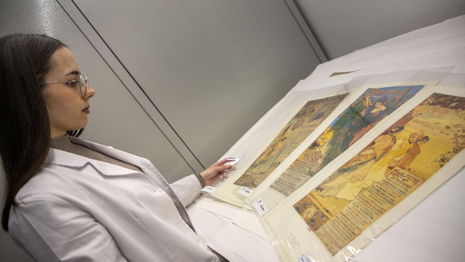 Una de las contradas muestra algunas de las imágenes recuperadas para la web