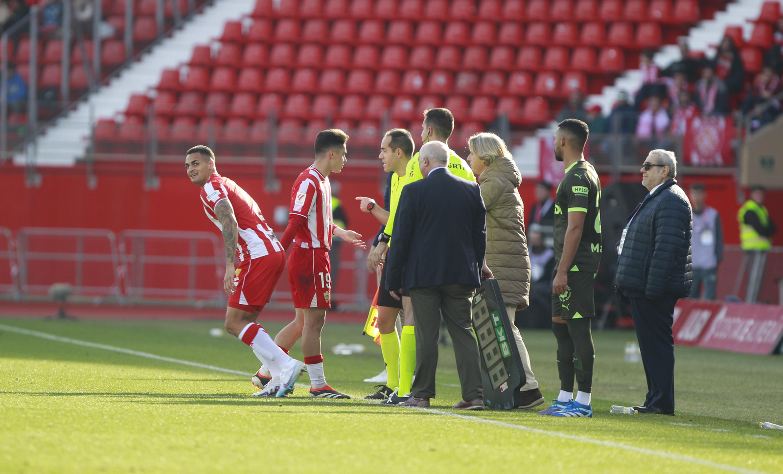 Las mejores imágenes del partido de fútbol U.D. Almería-Girona F.C.
