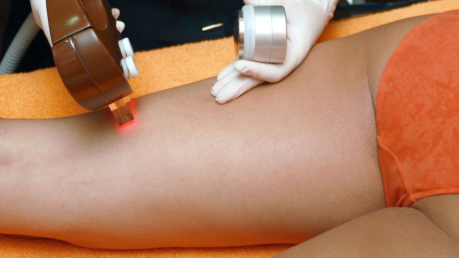 Ropa interior desechable en centros de estética: higiene, normativa y su importancia