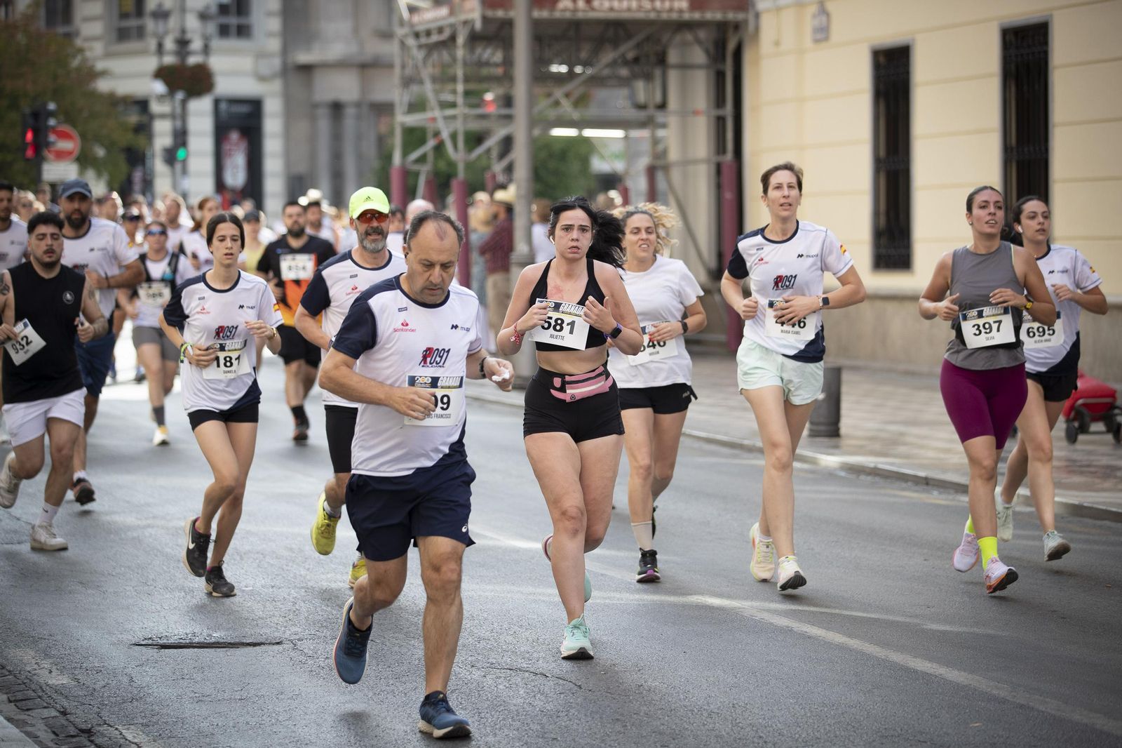 Encuéntrate en la Carrera 091 de Granada