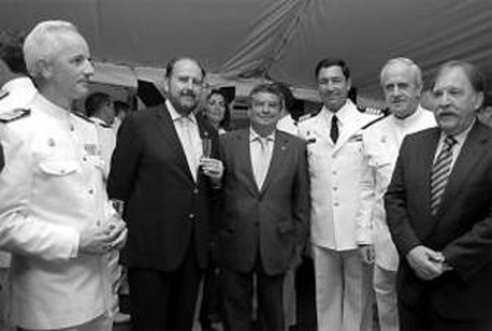 Brindis por la prosperidad de Chile y Cádiz