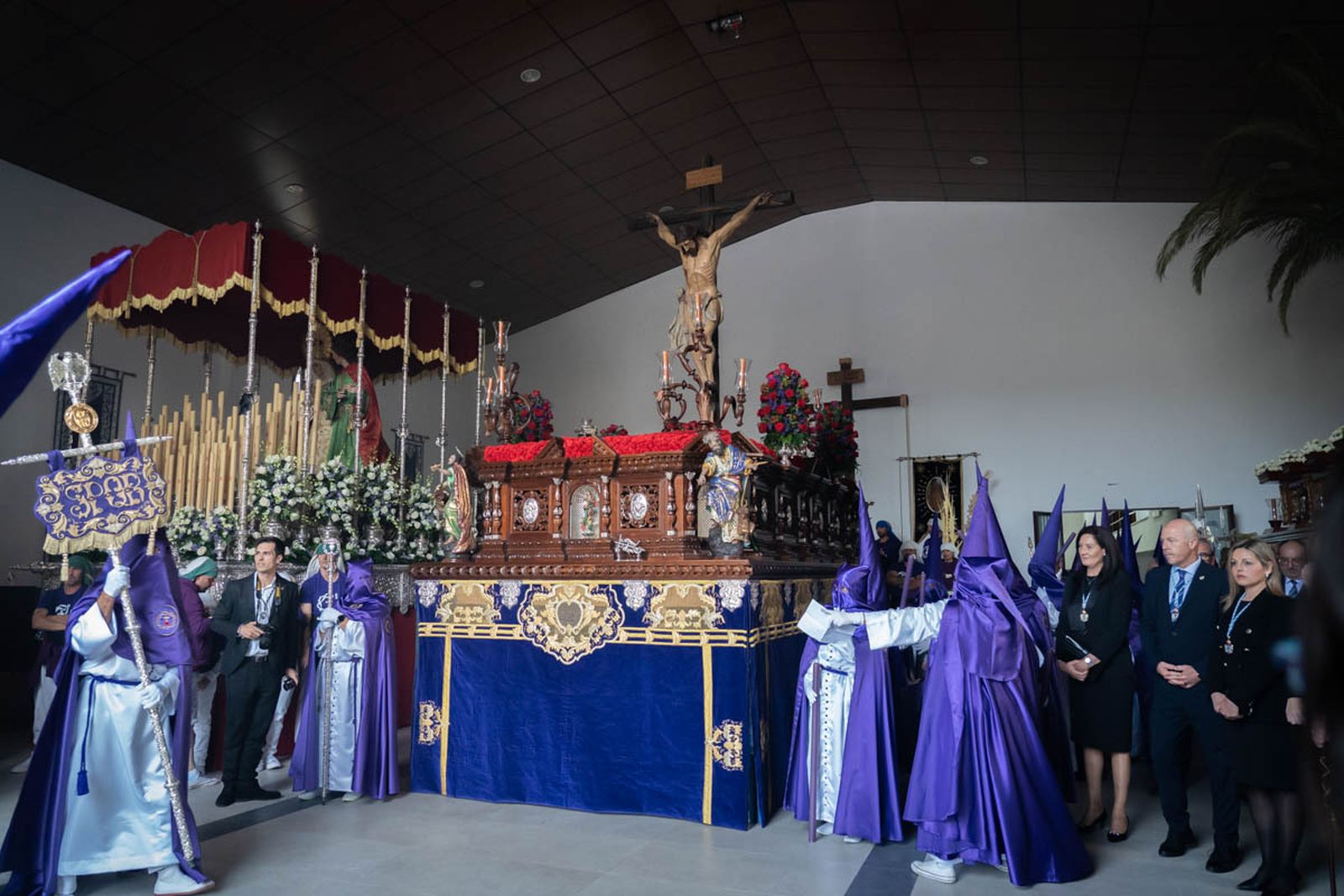La procesión del Jueves Santo en el Parador de las Hortichuelas, en imágenes