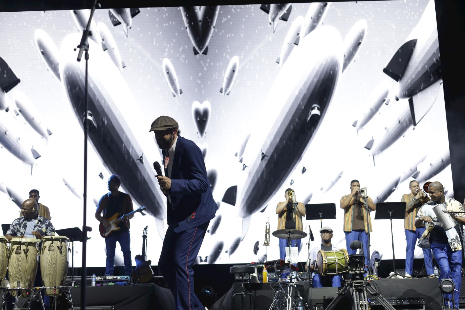 Búscate en el concierto de Juan Luis Guerra en el Concert Music Festival