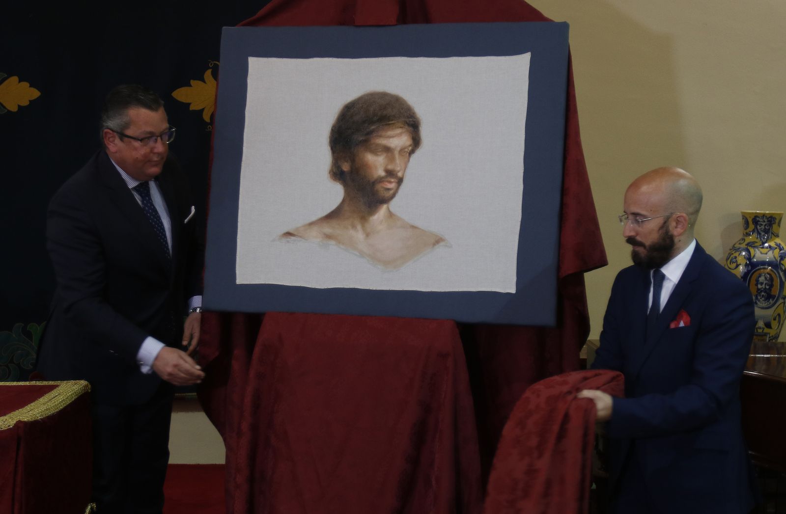 Exposición de la Hermandad del Valle y presentación del paño de la Verónica