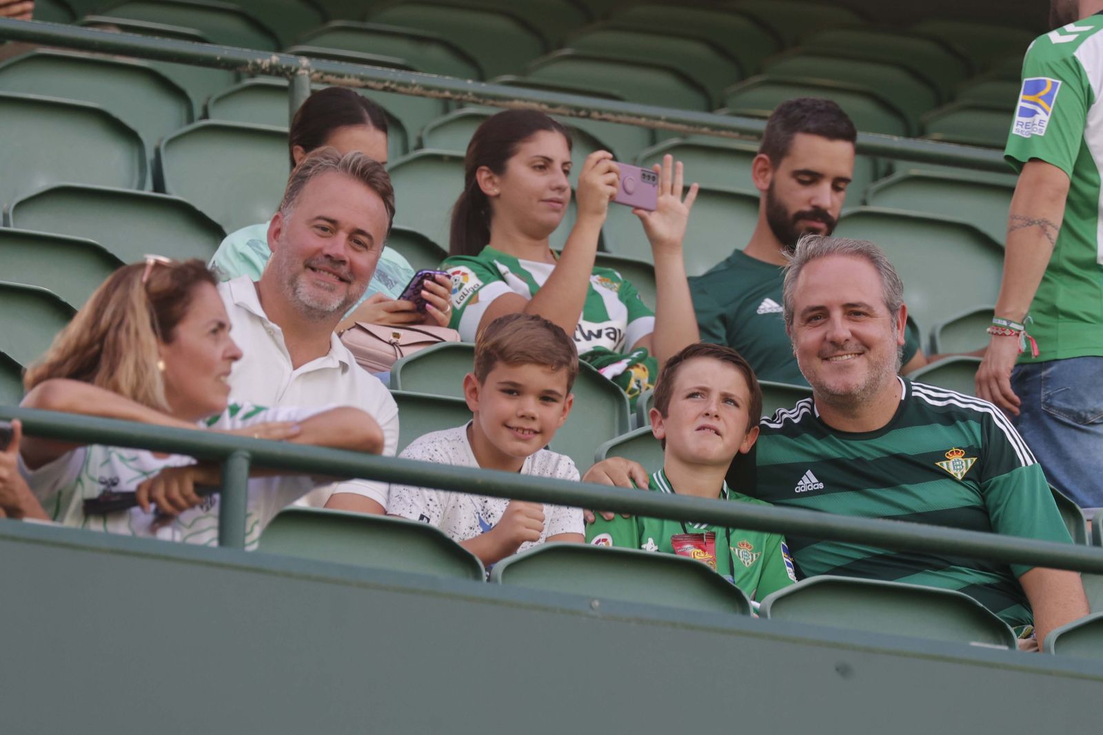 Búscate en las gradas del Villamarín