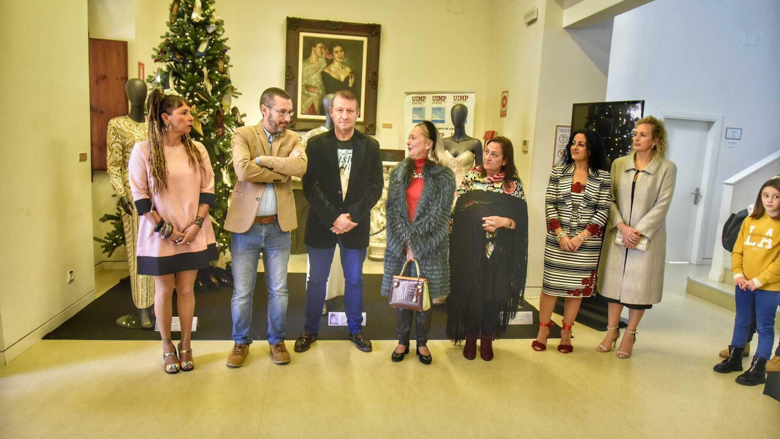 Inauguración de la exposición “Vísteme: de la Alta Costura al Arte”.