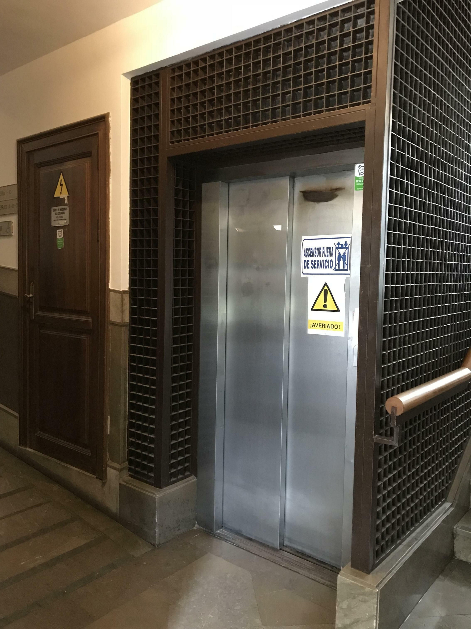 El Ayuntamiento tendrá nuevo ascensor tras más de dos años averiado