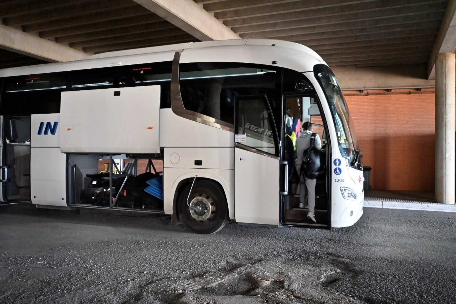 Imágenes de la salida del autobús del Recre hacia Jaén