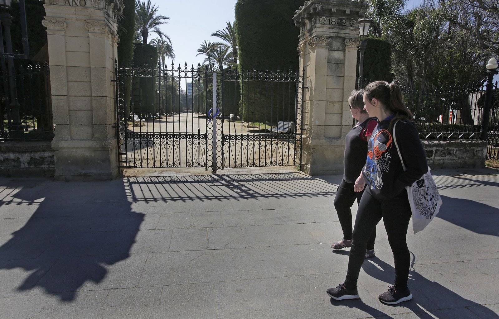 Imágenes del estado de alarma en cadiz - día 2