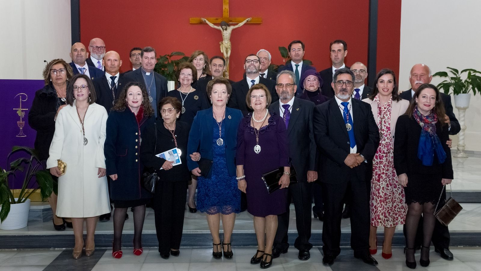 Foto de familia con el pregonero.