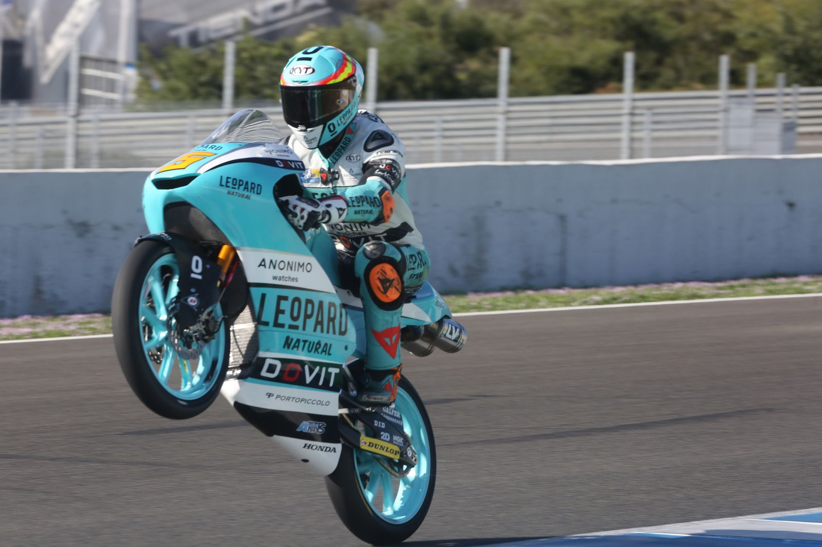 Segundo día de entrenamientos de Moto2 y Moto3 en el Circuito de Jerez