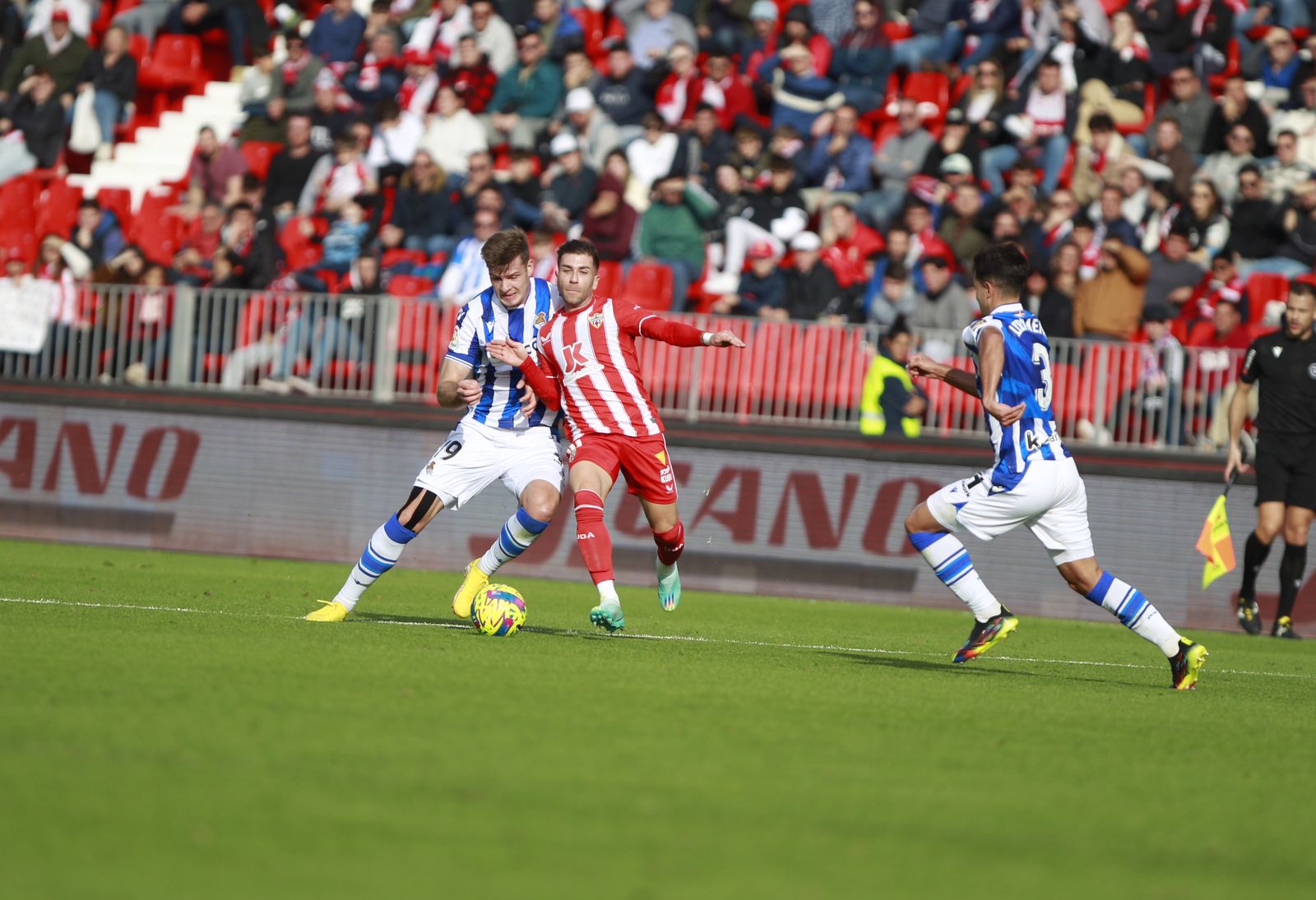 Imágenes del partido U.D. Almería-Real Sociedad