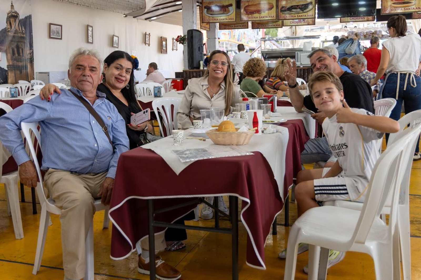 Las comidas de empresa se suceden en la Feria de San Lucas