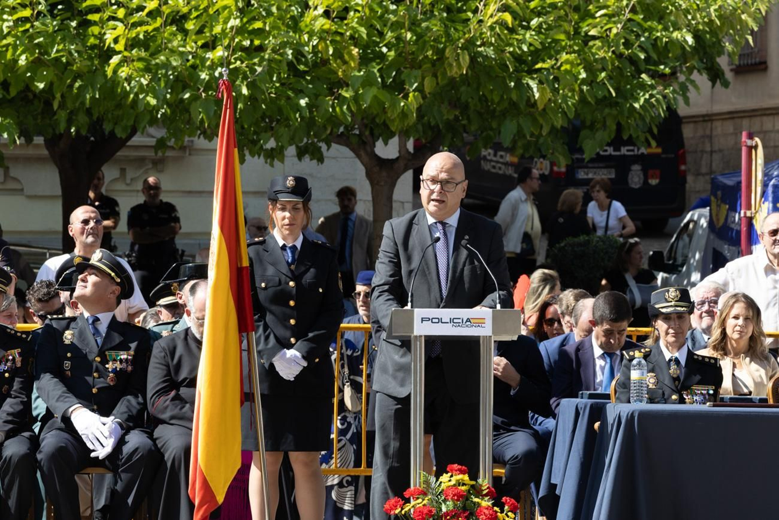 Acto por el día de la Policía Nacional, con motivo de la festividad los Santos Ángeles Custodios