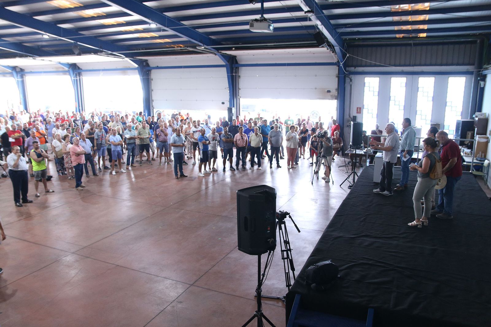 La Mesa del Agua se concentra contra la rebaja en el suministro de agua desde la desaladora de Carboneras