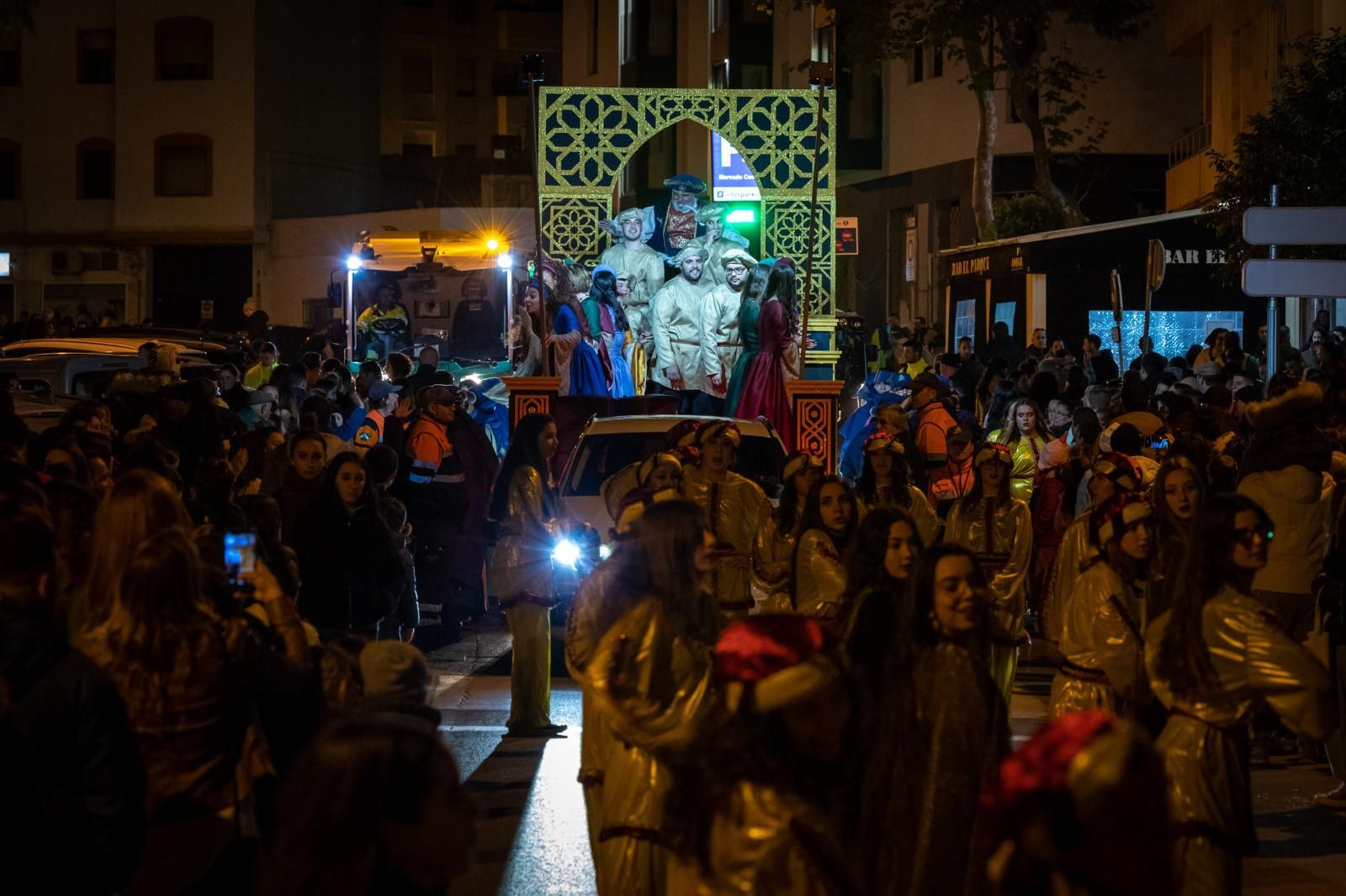 Las imágenes de la cabalgata del Heraldo de los Reyes Magos en San Fernando