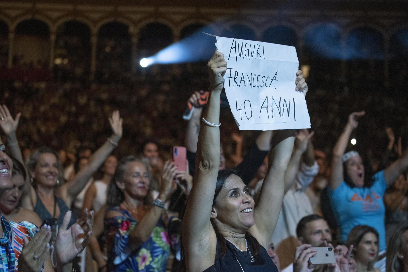 Las imágenes del concierto de Eros Ramazzotti en Sevilla