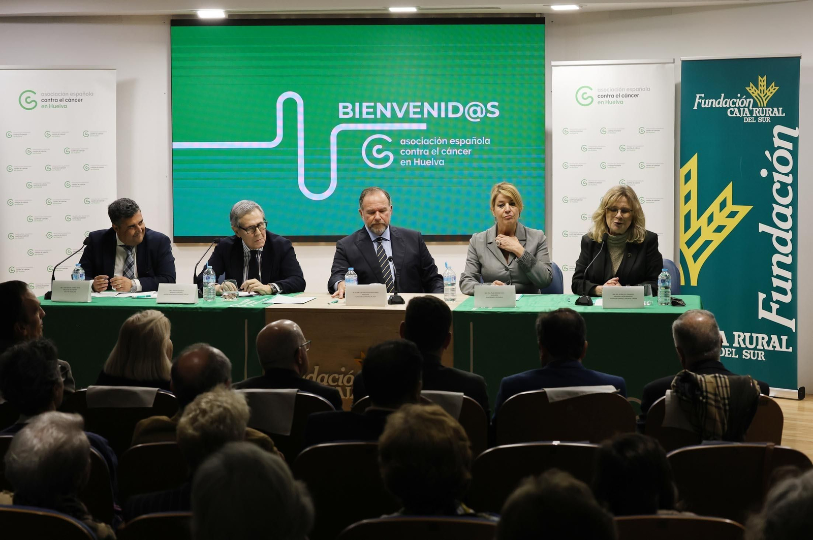 Imágenes de la inauguración de la nueva sede de la "Asociación Española Contra el Cáncer" en Huelva