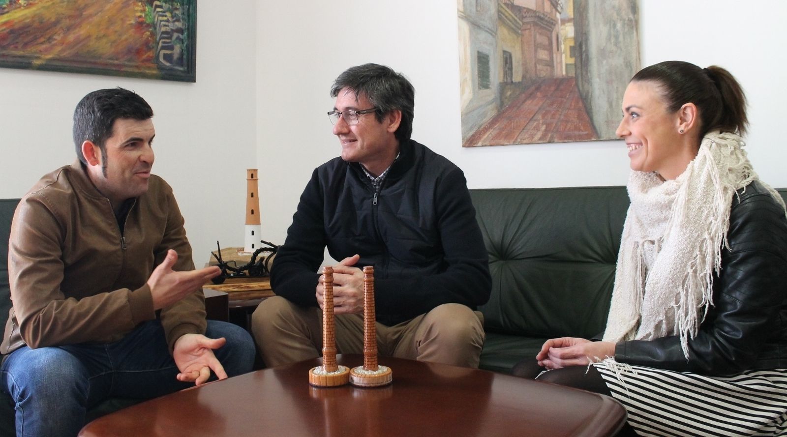 Francisco Rodríguez junto al alcalde y a Elisa Fernández.