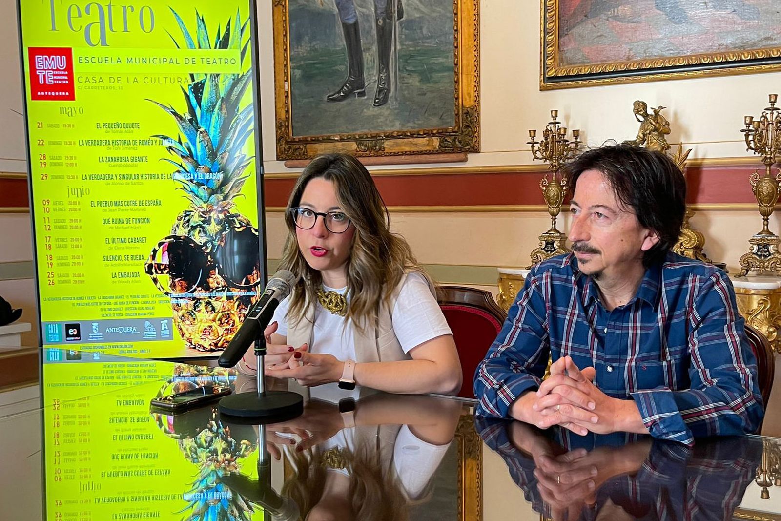 Presentación del ciclo de teatro en el Ayuntamiento de Antequera.