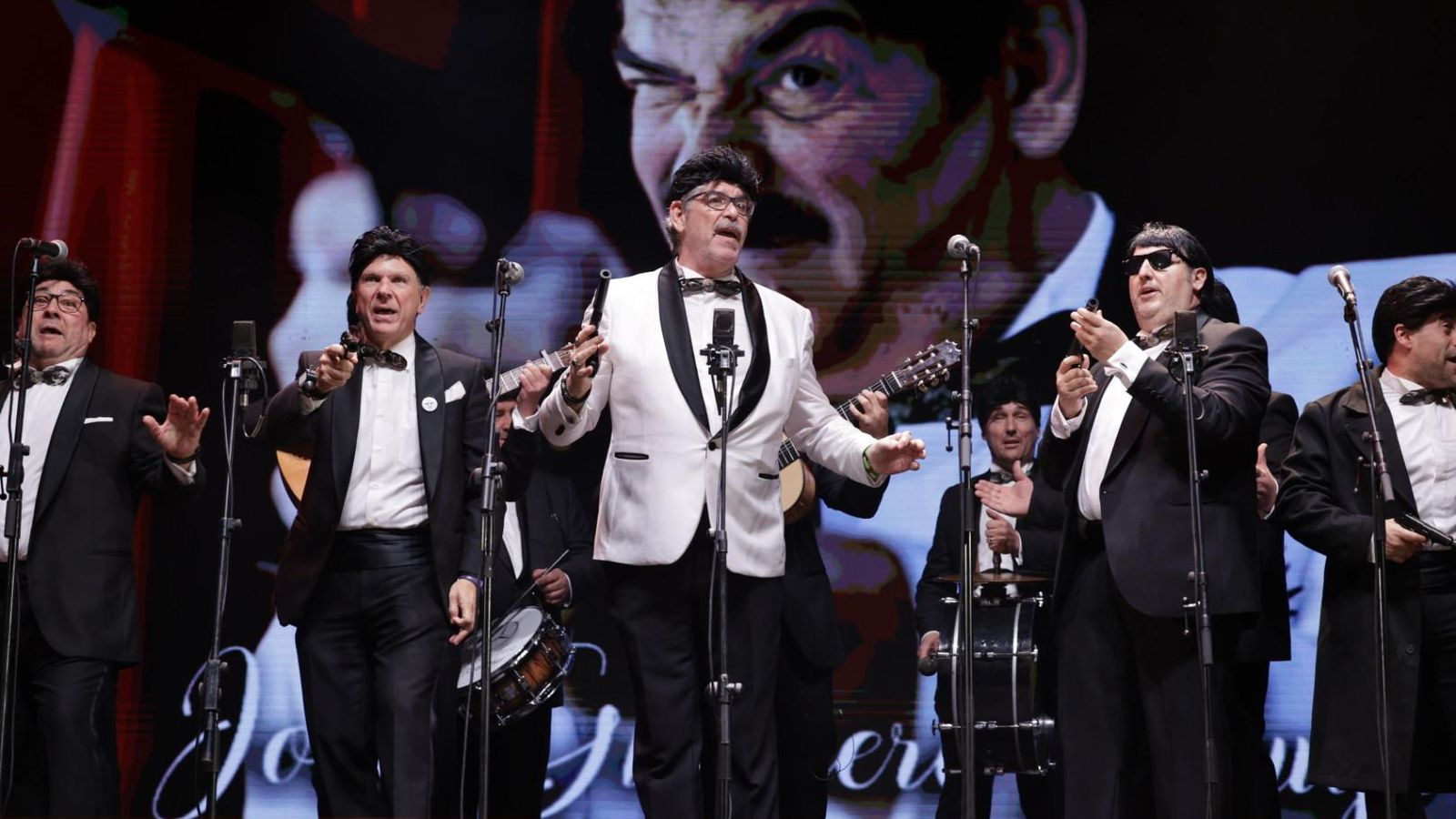 Búscate entre las mejores imágenes de la quema del dios Momo