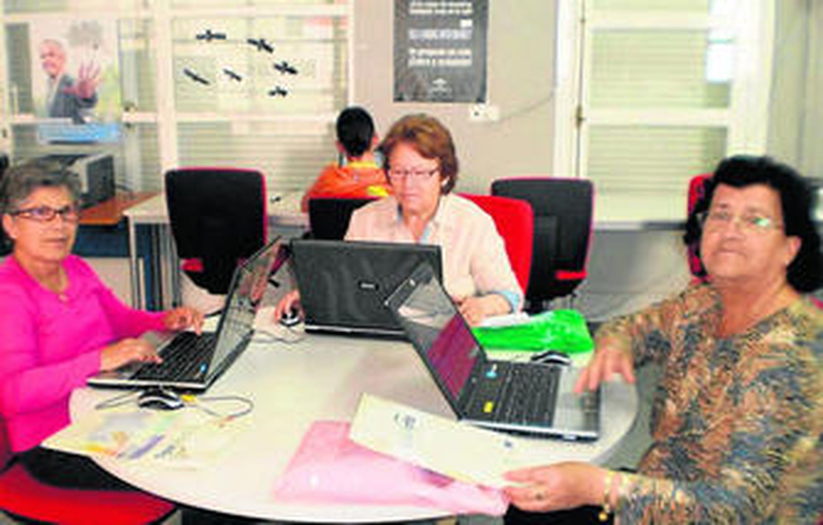 Guadalinfo aumenta sus usuarios un 4% hasta junio