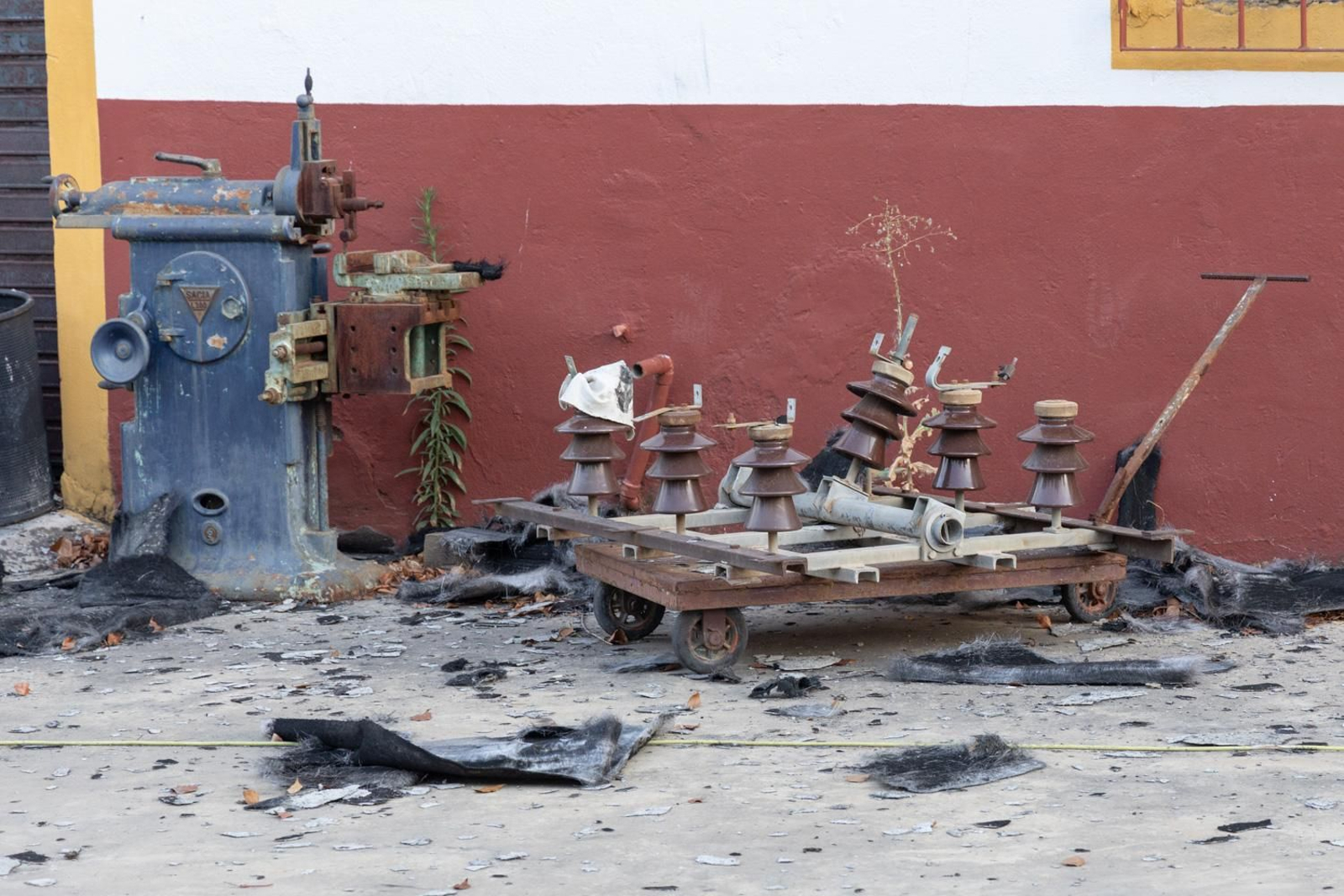 La SAFA  de Andújar arrasada por el fuego, en imágenes