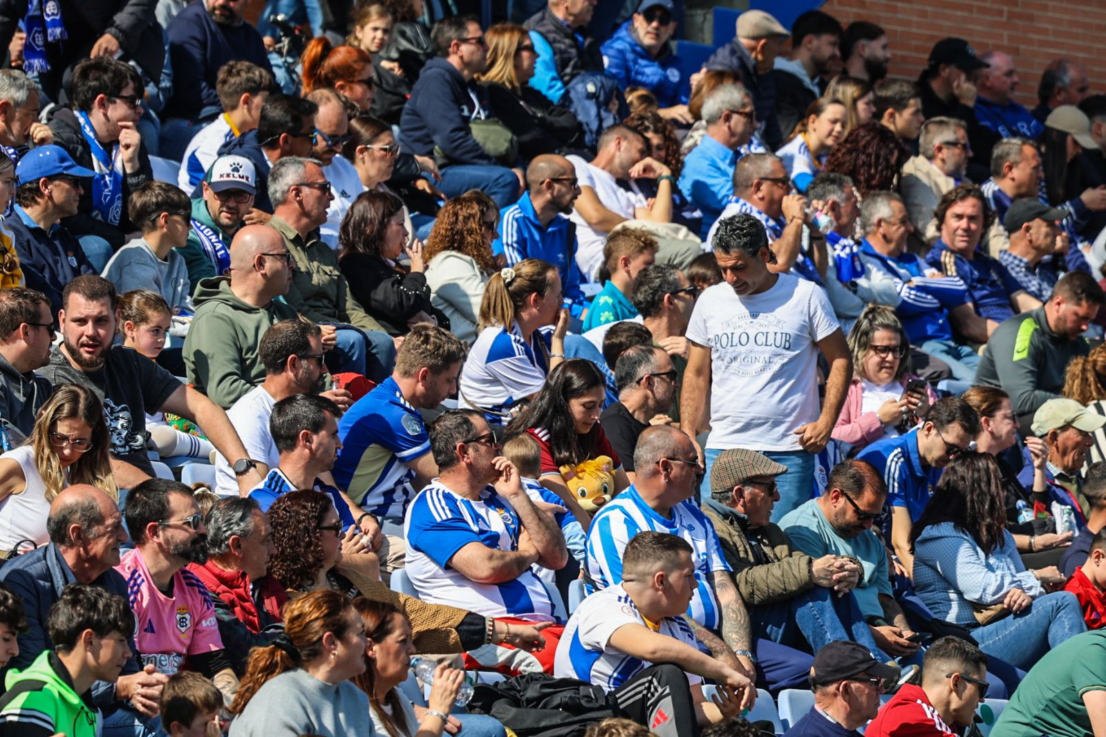 Búscate en las gradas del Nuevo Colombino durante el Recre-Deportiva Minera