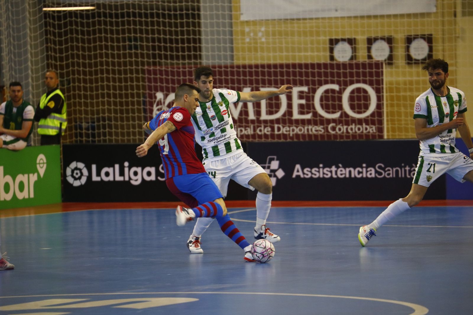 El empate del Córdoba Futsal ante el Barça, en imágenes