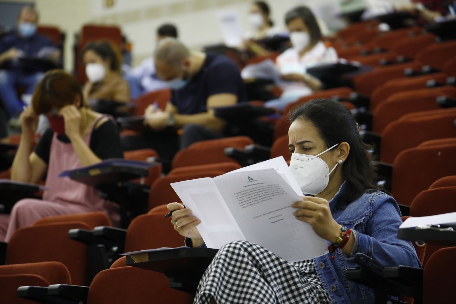 Las oposiciones de Secundaria en Córdoba, en imágenes