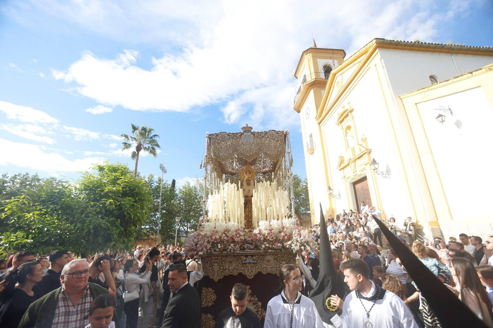 La procesión del Amor en este Domingo de Ramos de Córdoba, en imágenes