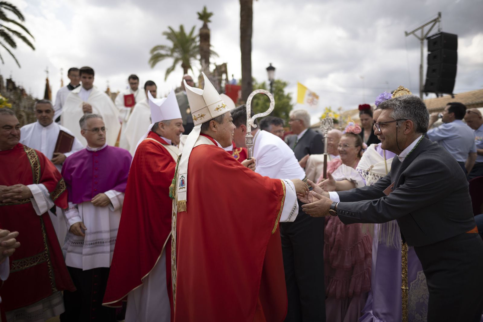 El Rocio 2023: Imágenes de la misa Pontifical del Domingo de Pentecostés