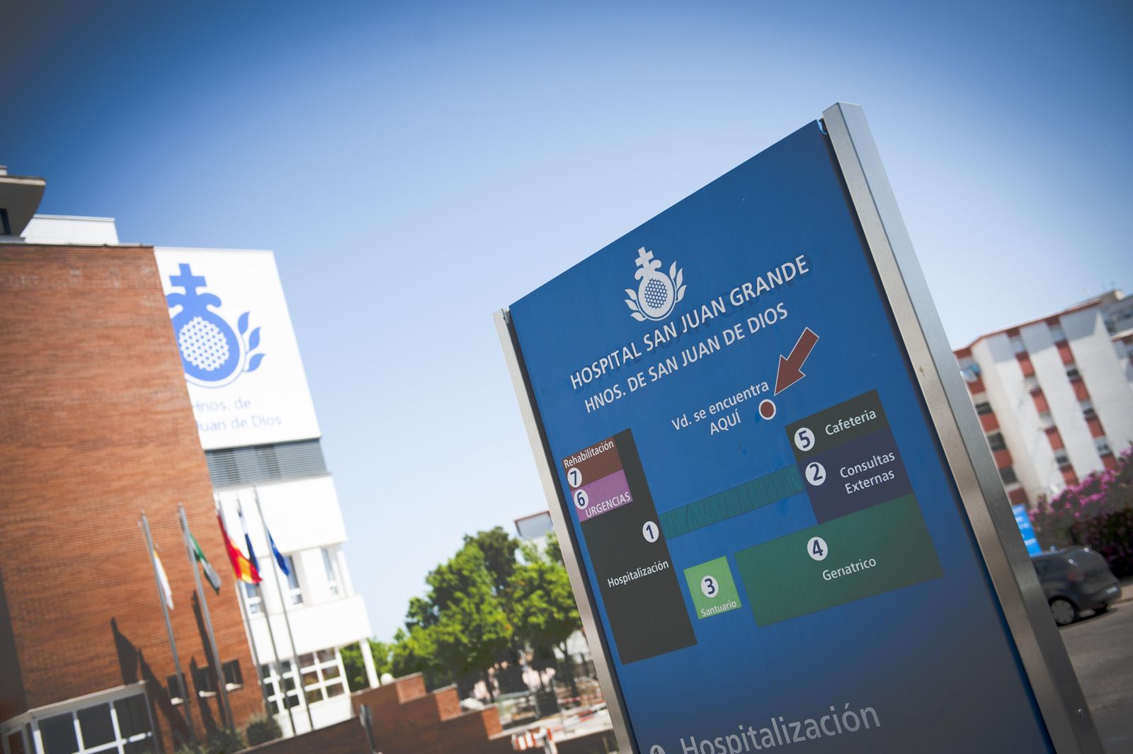 Zona de acceso al centro hospitalario.
