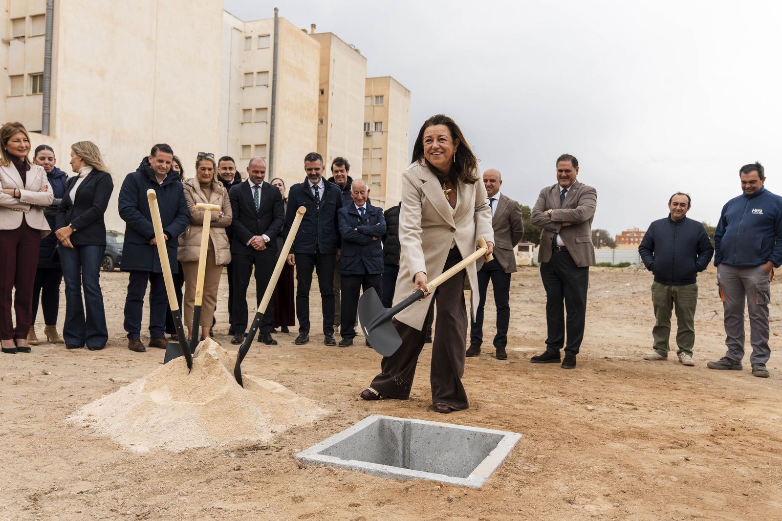 Las mejores imágenes de la colocación de la primera piedra del nuevo IES Las Marinas de Roquetas