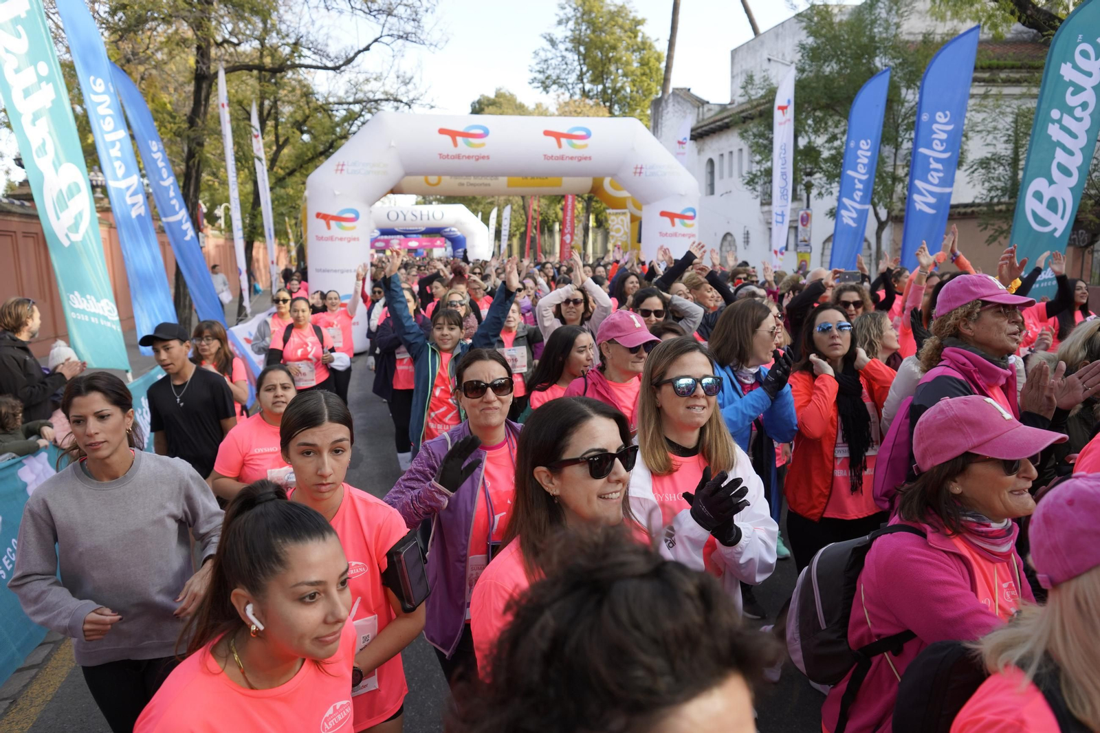 Búscate en las fotos de la Carrera de la Mujer de Sevilla