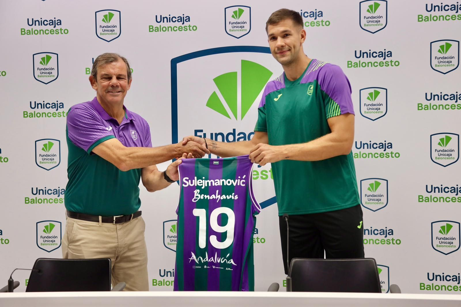 La presentación de Emir Sulejmanovic con el Unicaja, en fotos