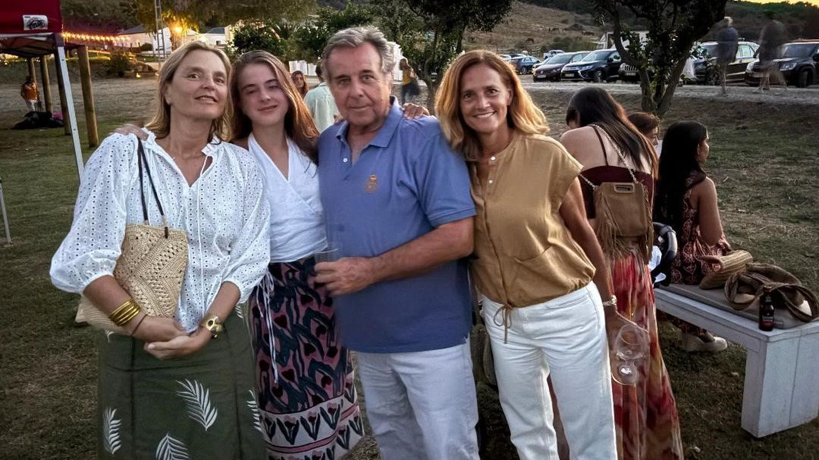 Ana de García, María Gil de Biedman, Lorenzo Díez Romero-Valdespino y Adela Escudero.