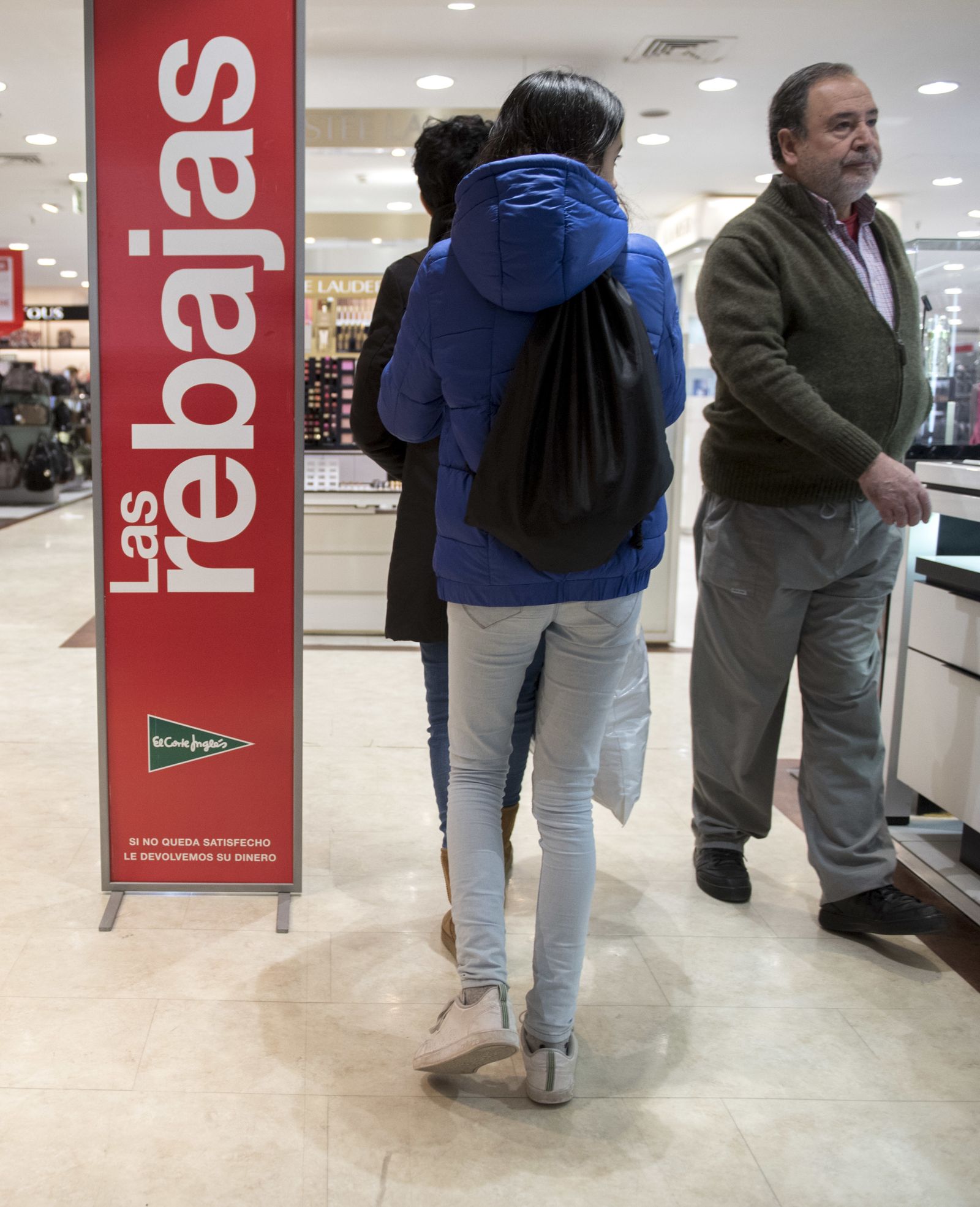 Los granadinos se lanzan a las rebajas de enro