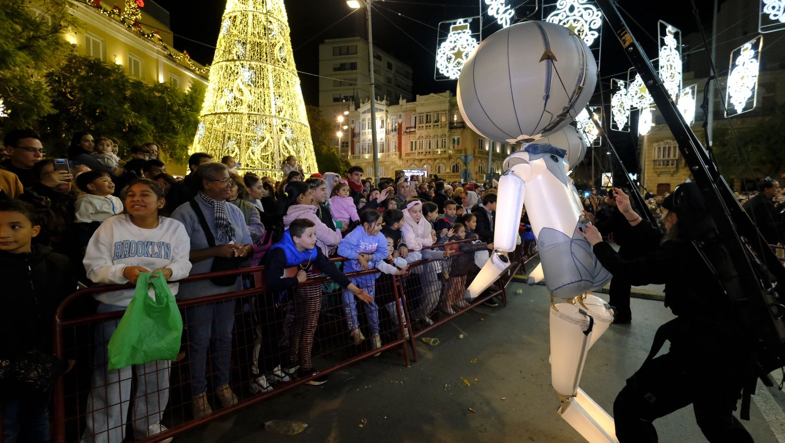 Fotogalería de la Cabalgata de Reyes Magos en Almería