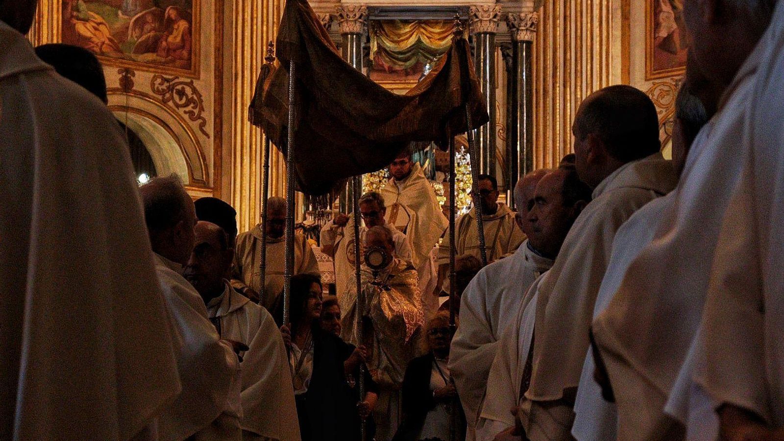 El interior de la Catedral de Málaga durante el Corpus Christi El interior de la Catedral de Málaga durante el Corpus Christi