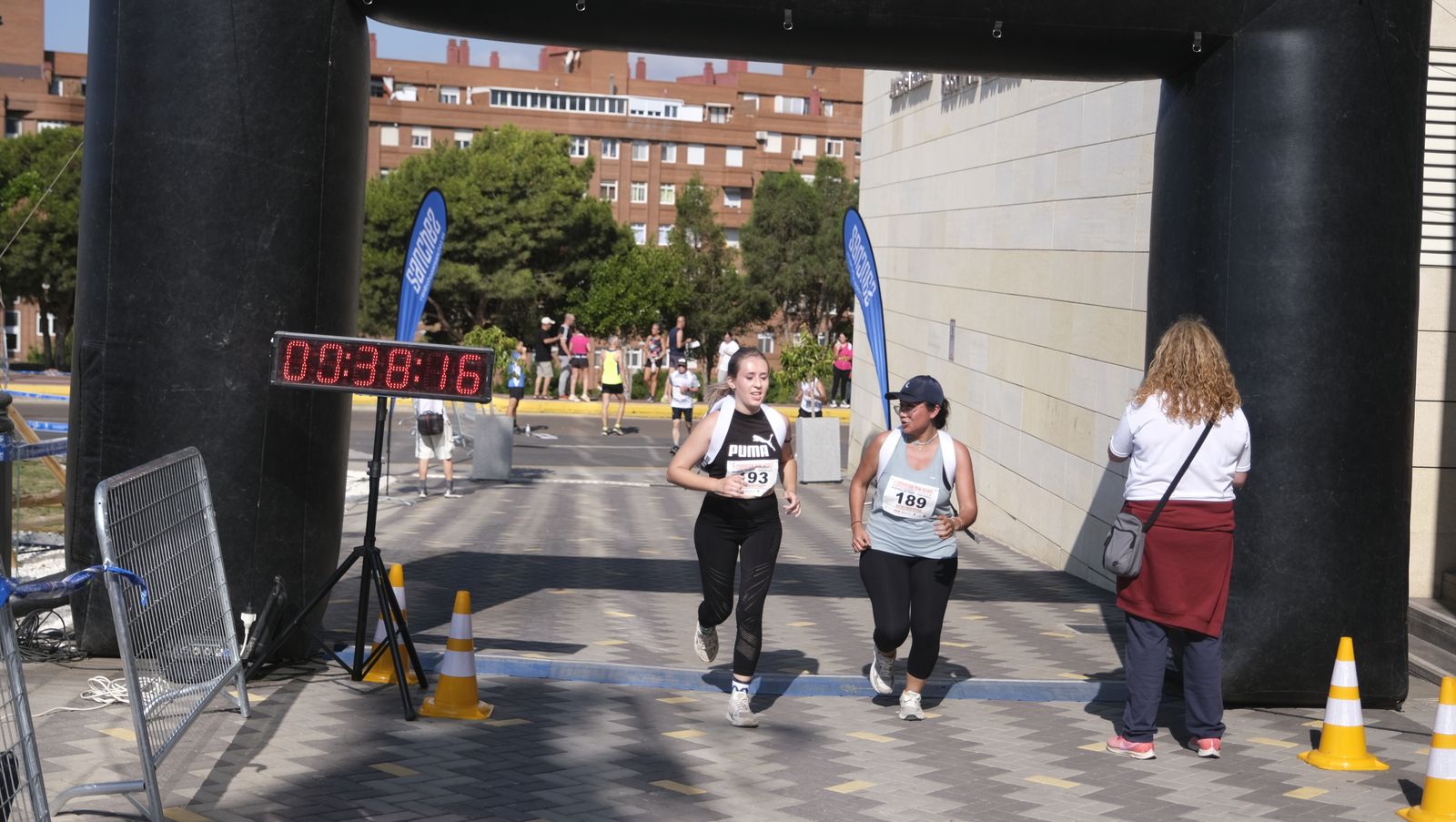 Imágenes de la II Carrera Sin Humo, en Almería
