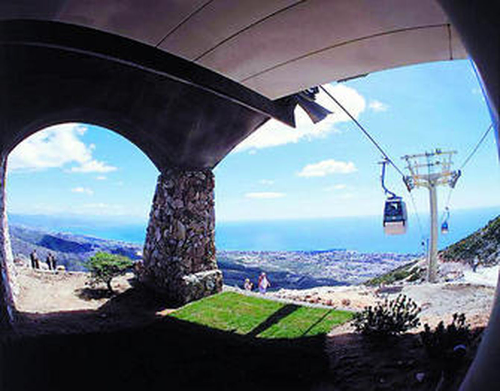 Con las mejores vistas de la costa de Benalmádena