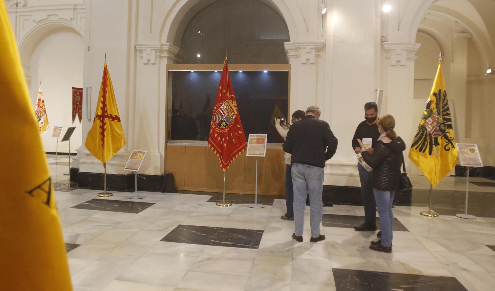 Fotogalería: La exposición sobre banderas históricas en Córdoba Fotogalería: La exposición sobre banderas históricas en Córdoba