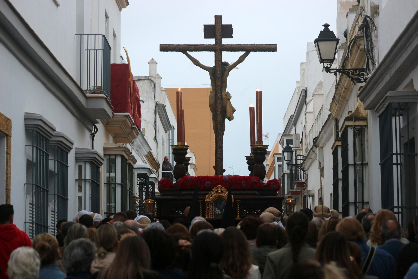 Las imágenes del Martes Santo en Puerto Real 2023: El Perdón