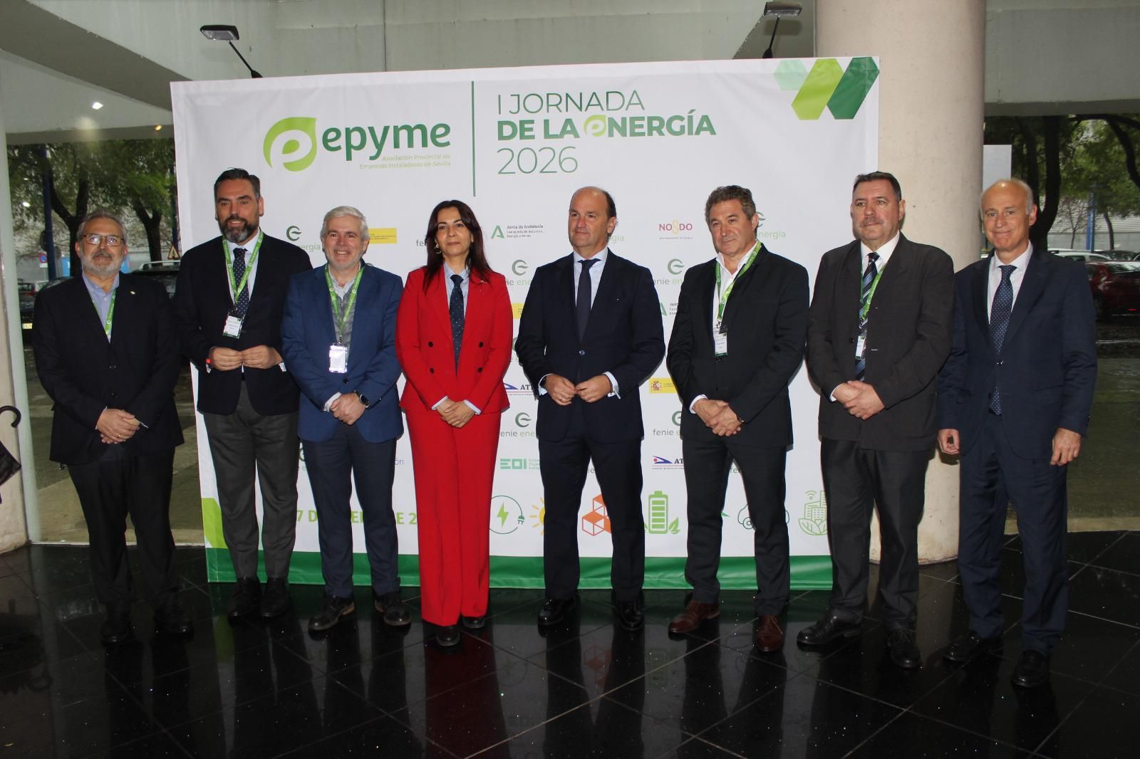 Foto de familia en la I Jornada de la energía 2026.